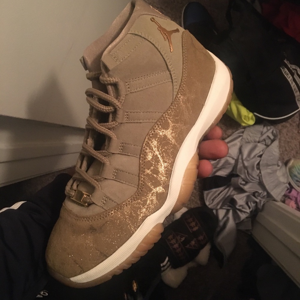 Wmns Jordan 11s